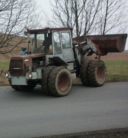 Skoda traktor 180 nakladacom - 4