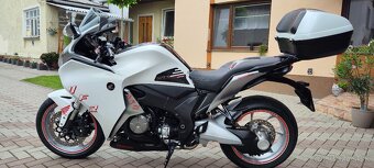 Honda VFR 1200F - 4