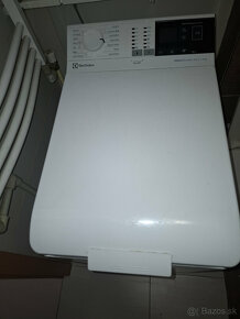 Parná práčka ELECTROLUX PerfectCare 600 EW6T4272 - 4