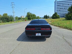 Dodge Challenger sxt plus 2017 3.6 - 4