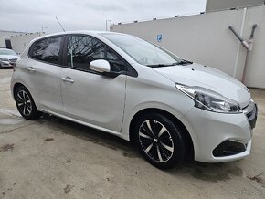 Peugeot 208, benzin 37.700km - 4