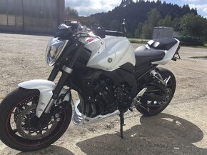 Yamaha FZ1 - 4