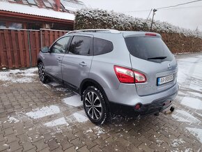 Nissan Qashqai +2 - 4