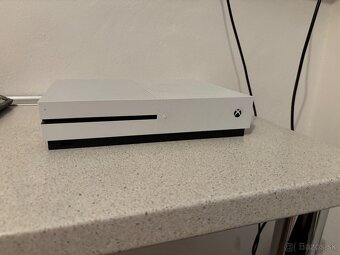 Xbox one s 1TB - 4