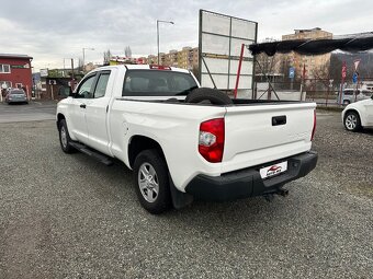 Toyota Tundra 4x4 - 4