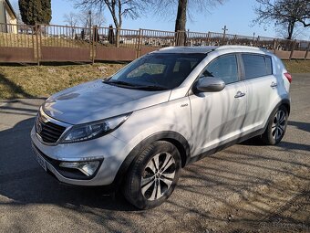 Kia Sportage.2.0 CRDI .4X4 100KW - 4