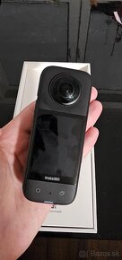 Predám kameru Insta360 X3+vodotesný kryt Invisible Dive Case - 4