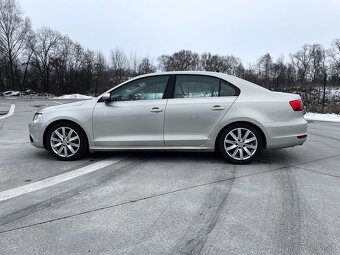 VW Jetta 2011 1,6 TDI - 4