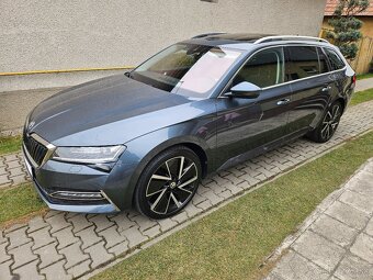 ŠKODA SUPERB COMBI  iV LED MATRIX FULL ASIST VIRTUAL 64000km - 4