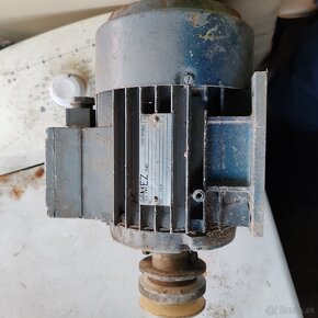 Pätkovy elektromotor 550 w 1360 ot/min - 4