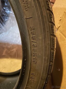 255/35R19 96Y - 4