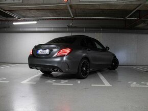 Mercedes Benz AMG C43 - 4