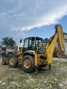 Predám traktorbáger Komatsu WB 97S s TP - 4