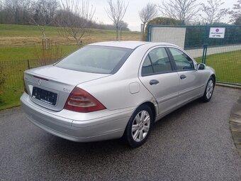 Mercedes-Benz C200 CDI W203 Bez korózie - 4