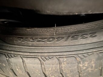 235/40 r18 - 4