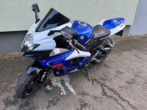 Suzuki GSXR 600 - 4