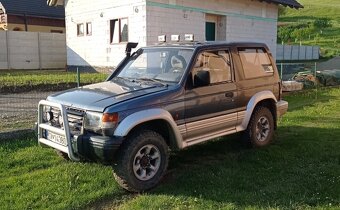 Mitsubishi Pajero - 4