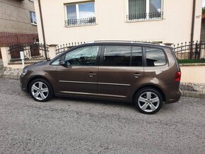 Volkswagen Touran 2.0 TDI DSG - 4