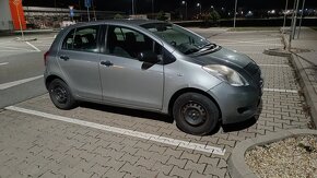 Toyota Yaris 1,0 b 5d - 4