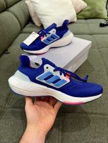 Adidas Ultraboost 22 - 4