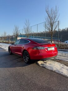 Tesla model S85+ FREE SUPERCHARGER - 4