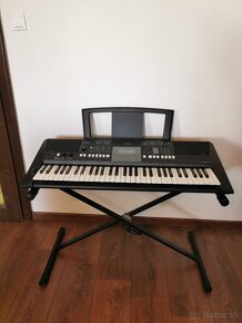 Predám Yamaha PSR E423 - 4