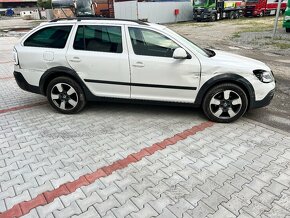 Škoda Octavia Combi Scout 2.0TDI DSG - 4