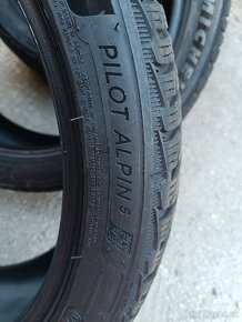 235/40R19 96W Michelin zimná - 4