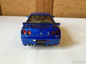 1:18 autoart nissan skyline GTR R34 - 4