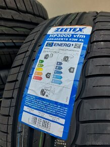 Letné pneu 225/40R19 93W XL Zeetex - 4