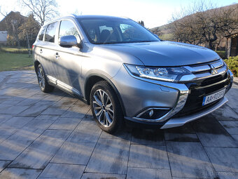 Mitsubishi Outlander - 4