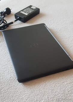 DELL LATITUDE E5470 - 4