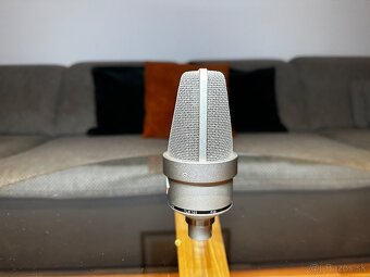 Neumann TLM 103 s originálnym pavúkom - 4