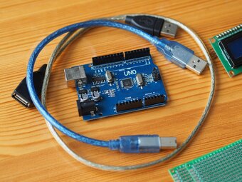 Raspberry, Arduino Uno s príslušenstvom - 4