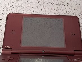 NINTENDO DSi XL - 4