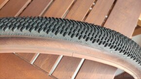 Gravel plášte Schwalbe G-One R (40-622) 28x1.50 700x40C

 - 4