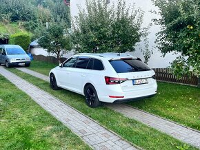 Skoda superb - 4