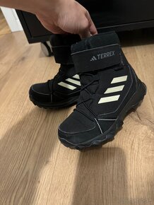 Predám adidas terrex 30 - 4