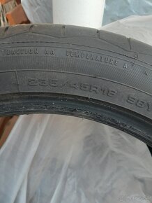 Pneu 235/45r18 - 4