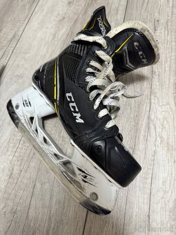 CCM SUPER TACKS AS1 hokejové korčule SR 9 EE - 4