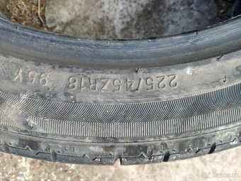 Kumho 225/45z r18 - 4