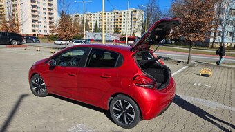 Peugeot 208 - 4