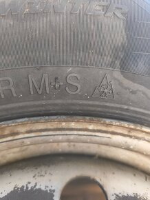 Predám zimné pneu 205/70 R15 C vredestein - 4