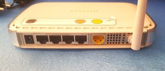 Ruter NETGEAR - 4