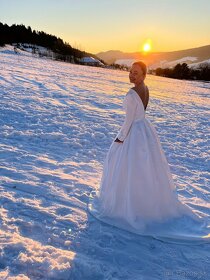 Nové saténové svadobné šaty s dlhým rukávom - 4