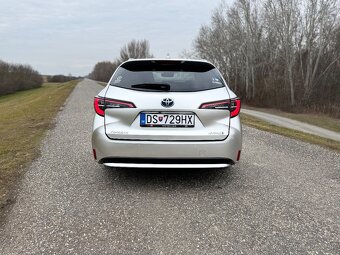 Toyota Corolla TS 1,8 hybrid e-CVT - 4