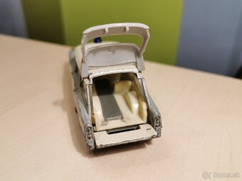 Dinky toys Citroen DS Ambulancia - 4