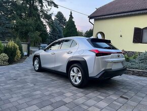 Lexus UX 250h - 4