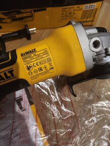 Uhlová karbobrúska 125mm DeWalt DWE 4357 - 4