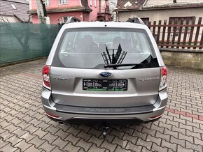 Subaru Forester 2.0 X 110kW 2010 92620km  COMFORT 1.majitel - 4